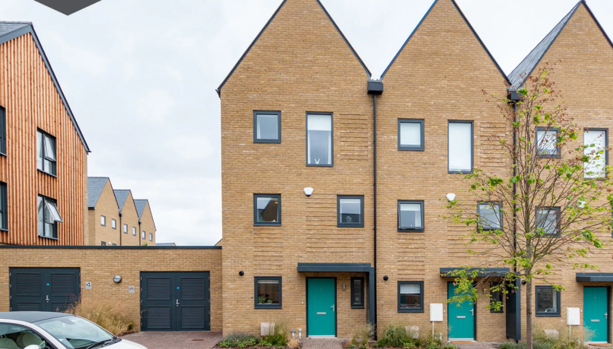 Simple Life at Base at Newhall